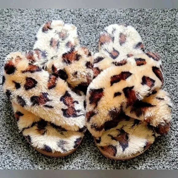 Plush Leopard Slides Slippers ~ Women's Large 9-10 - Picture 1 of 7